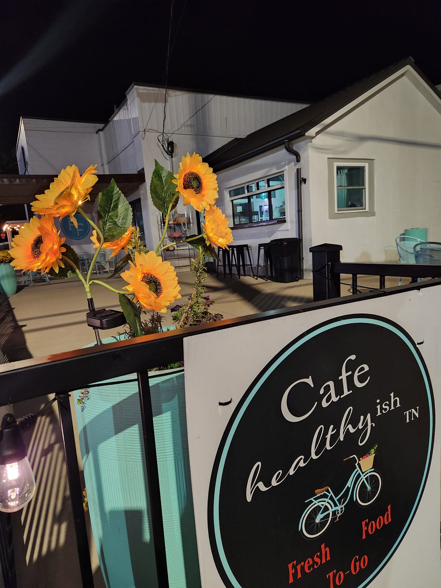 Café Healthyish