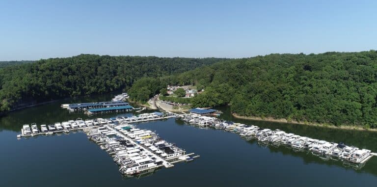 Fishlipz Resort & Grill at Pates Ford Marina