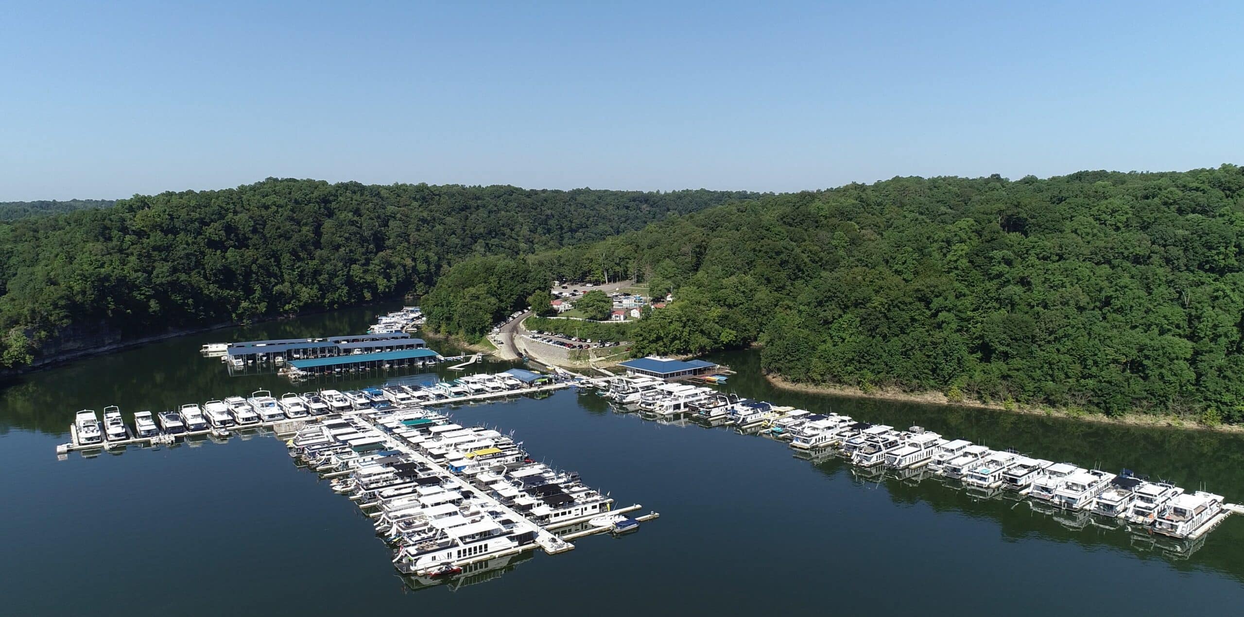 Fishlipz Resort & Grill at Pates Ford Marina